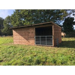  Internal Stables & Storage With Gates 24ft x 12ft