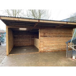  Internal Stables & Storage 24ft x 12ft