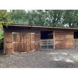  Double Stable & Tack Room 36ft x 12ft