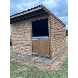 Standard Stable 12ft x 12ft 