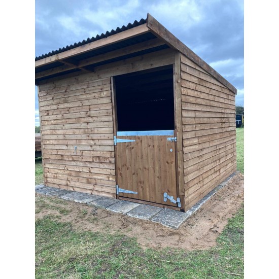 12ft x 12ft Standard Stable